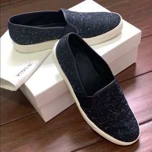 Vince Blair Slip-on sneakers in Navy — like new!